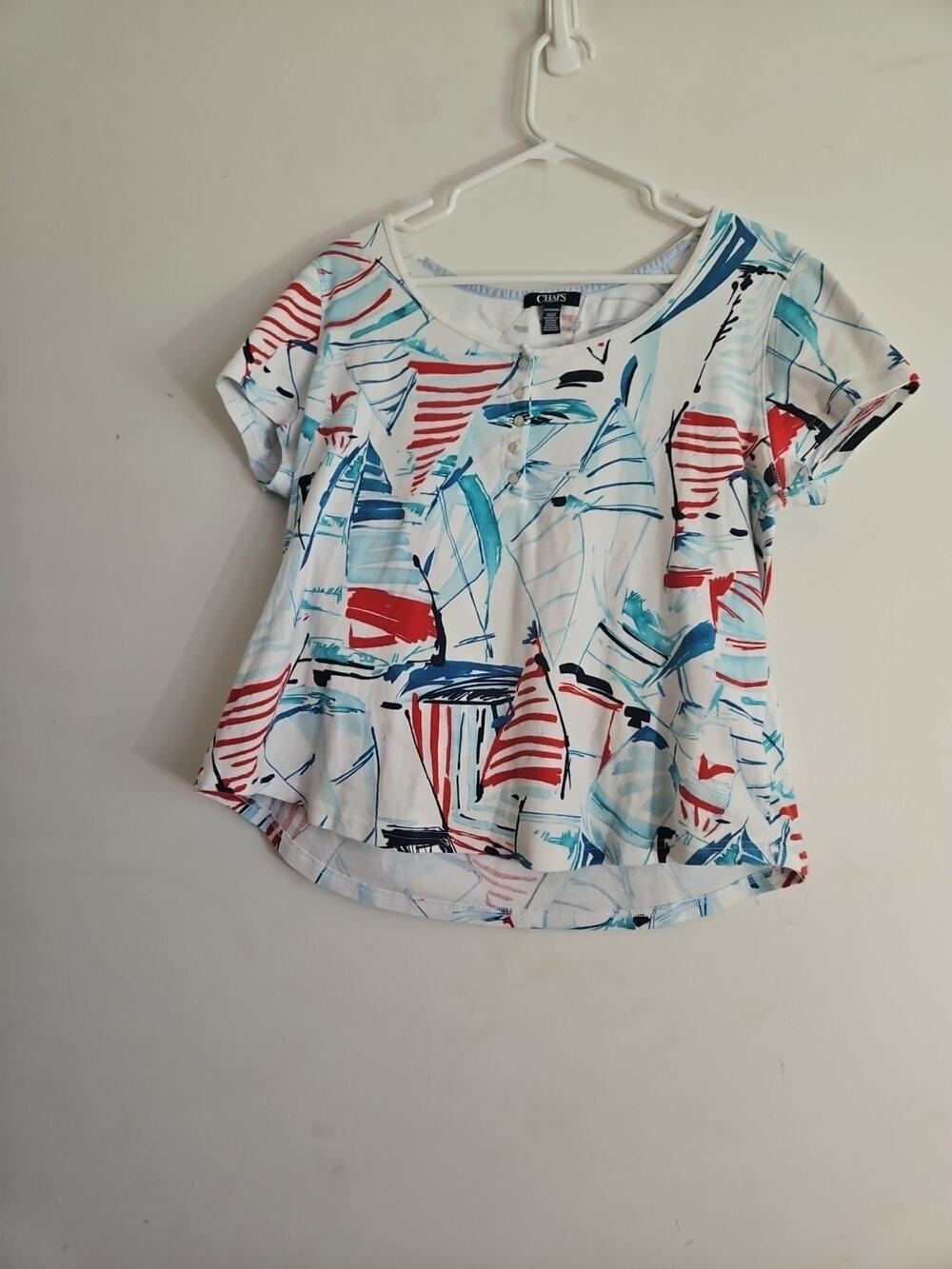 Chaps Blouse Women's Size 1X Red White&Blue Abstract Sailboat Scoop Neck Cotton